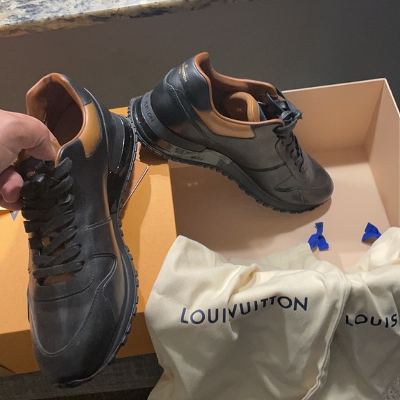 Just like new. Never worn outside - Picture 3 of 6